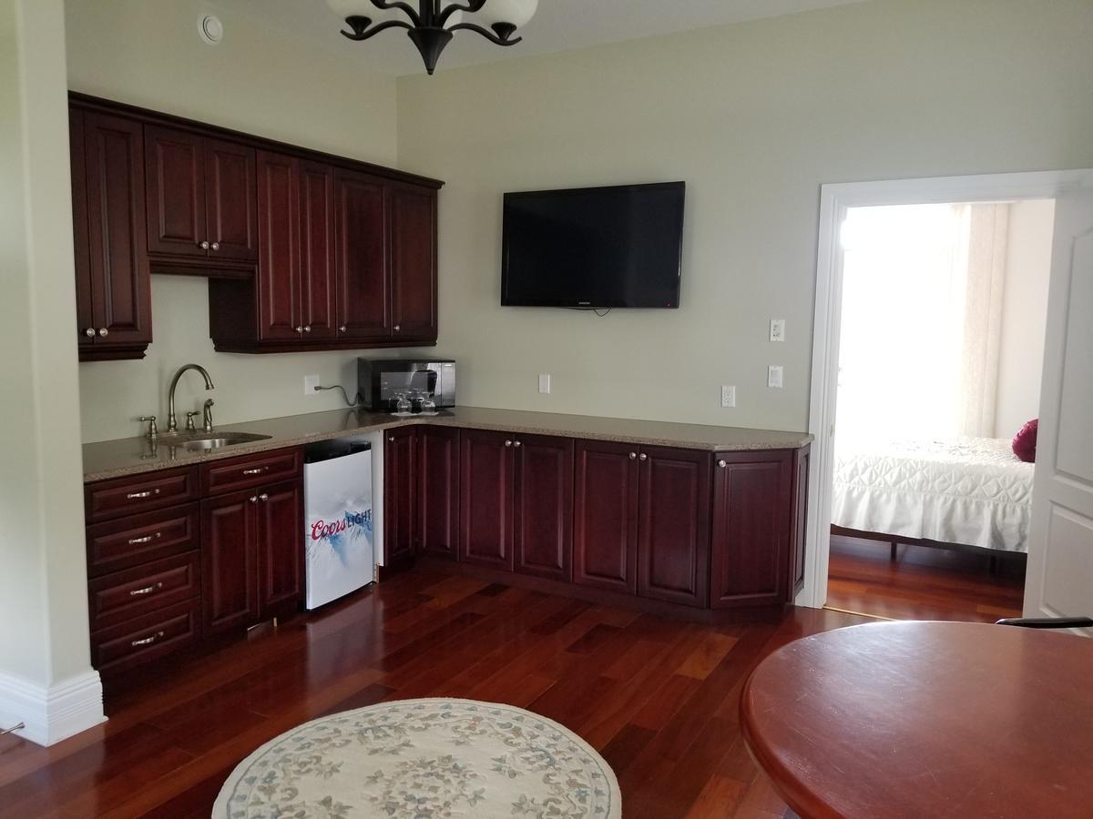Riverview Bed & Breakfast 3*